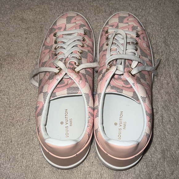 Louis Vuitton front row tahitienne bora bora Damier azur sneakers - Picture 3 of 5